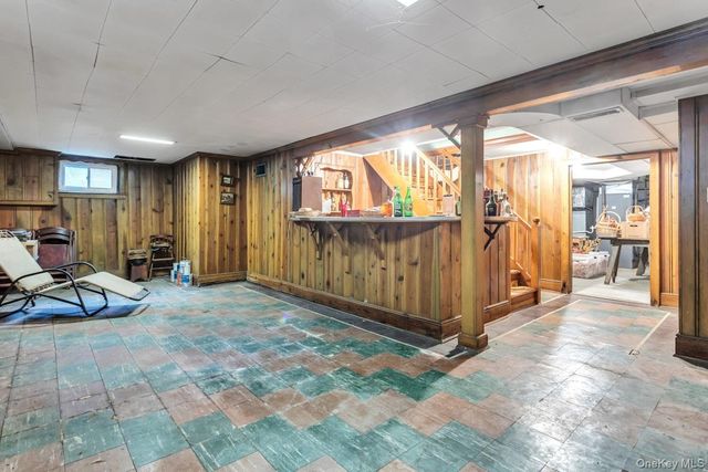 409 Titus Way, East Williston, NY 11596