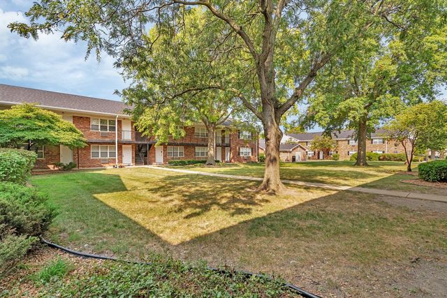 15 Briar Street 05, Glen Ellyn, IL 60137