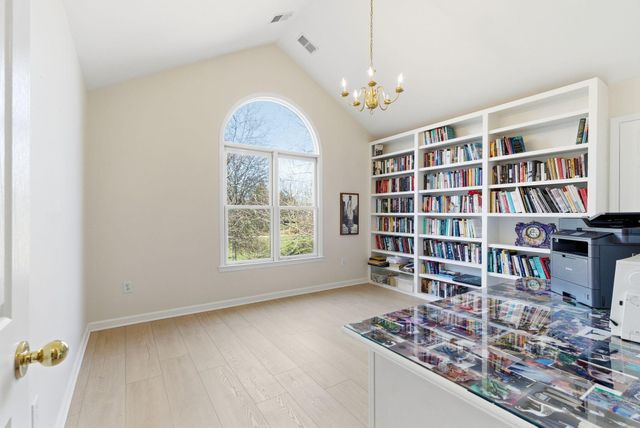 5770 Stewart Road, Lexington, KY 40516