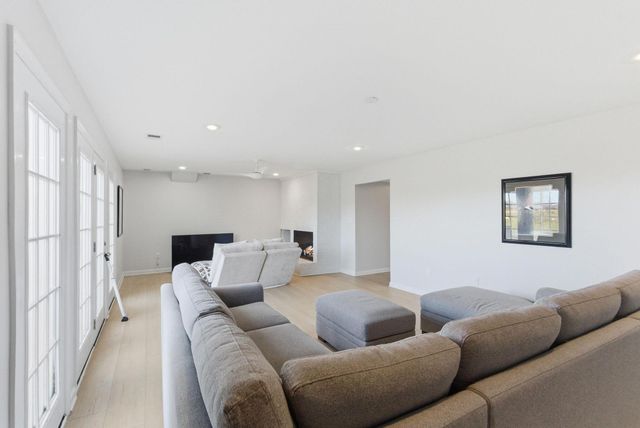 5770 Stewart Road, Lexington, KY 40516