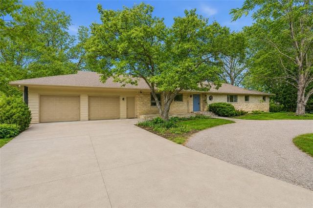 2400 Orchard Lane, Lawrence, KS 66049
