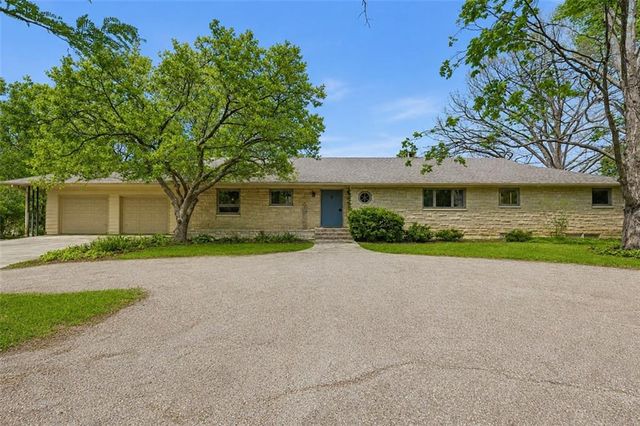 2400 Orchard Lane, Lawrence, KS 66049