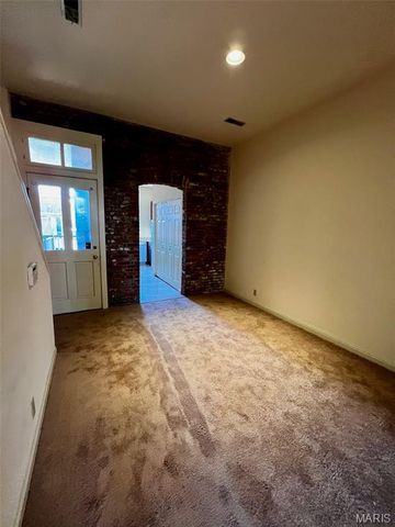 2307 S 10th Street, St Louis, MO 63104