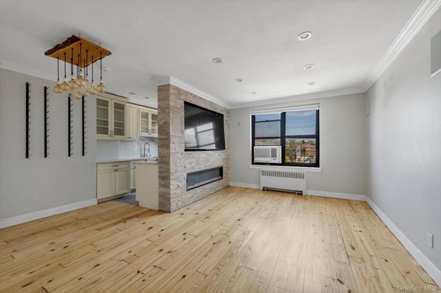 20106 Rocky Hill Road 6G2, Bayside, NY 11361