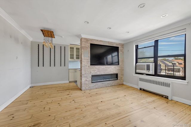 20106 Rocky Hill Road 6G2, Bayside, NY 11361