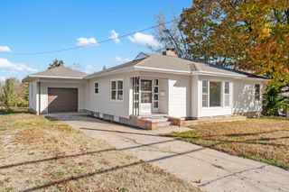 601 W Washington Street, Marshfield, MO 65706