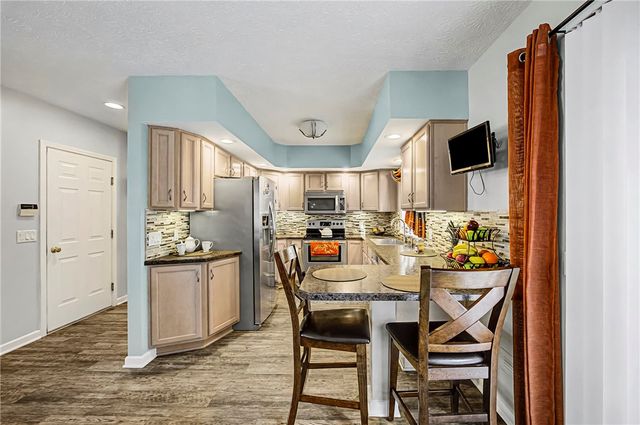 310 Willow Creek Lane, Irondequoit, NY 14622