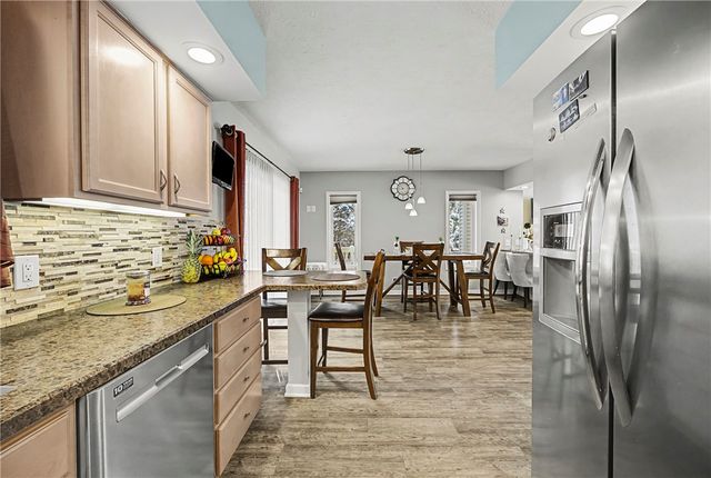 310 Willow Creek Lane, Irondequoit, NY 14622