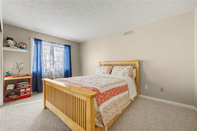 310 Willow Creek Lane, Irondequoit, NY 14622