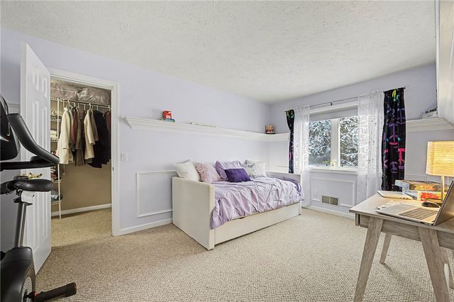 310 Willow Creek Lane, Irondequoit, NY 14622