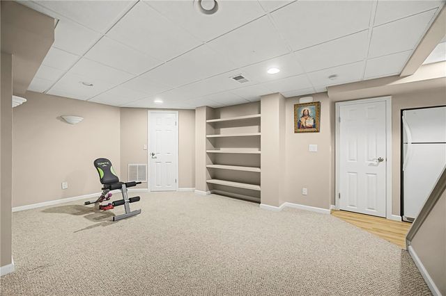 310 Willow Creek Lane, Irondequoit, NY 14622