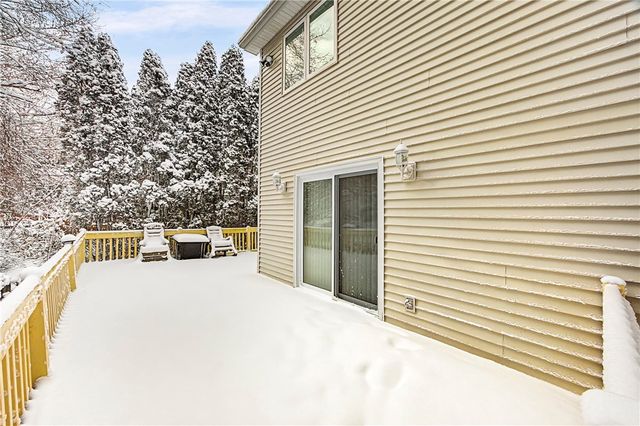 310 Willow Creek Lane, Irondequoit, NY 14622