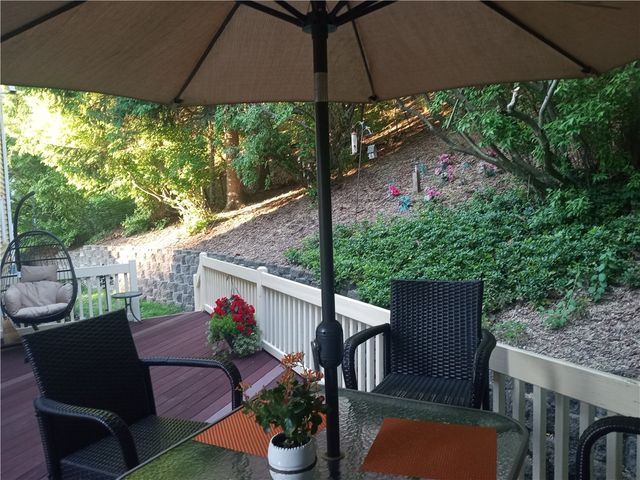 310 Willow Creek Lane, Irondequoit, NY 14622