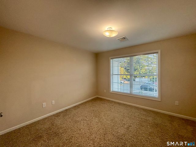 130 Meridian Street 309, Groton, CT 06340