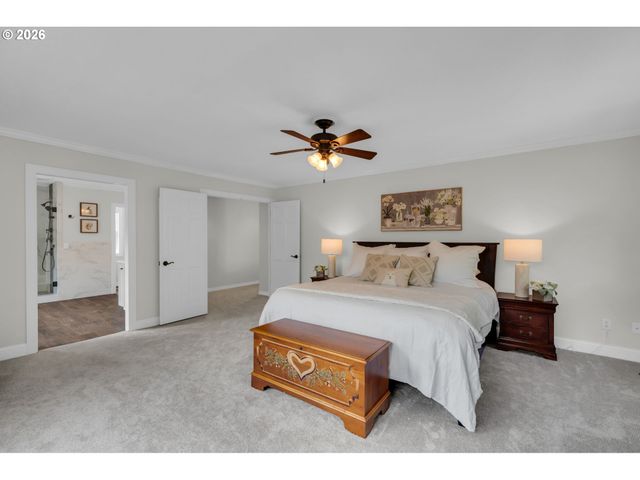 5676 SOUTHWOOD Dr, Lake Oswego, OR 97035
