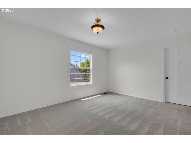 5676 SOUTHWOOD Dr, Lake Oswego, OR 97035