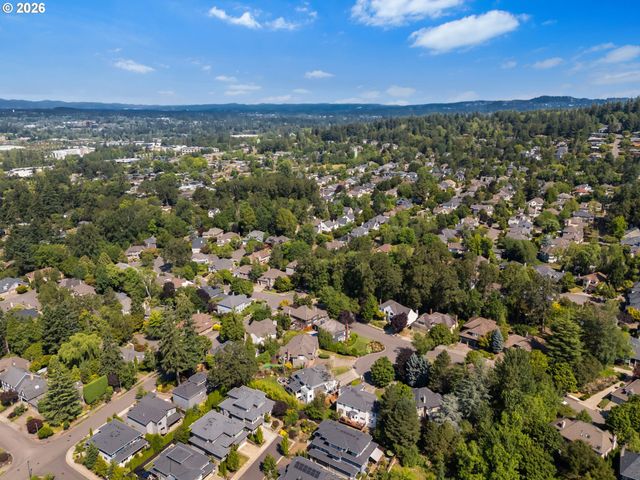 5676 SOUTHWOOD Dr, Lake Oswego, OR 97035