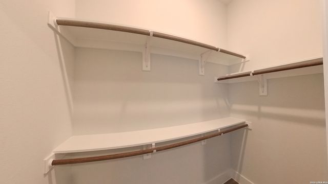 330 E Carson St Apt 1303, San Antonio, TX 78208