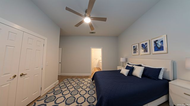 330 E Carson St Apt 1303, San Antonio, TX 78208