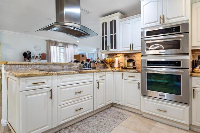 3220 NE 164th St, North Miami Beach, FL 33160