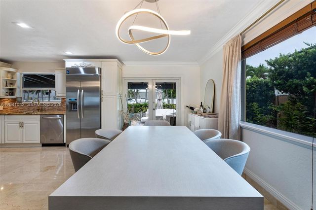 3220 NE 164th St, North Miami Beach, FL 33160
