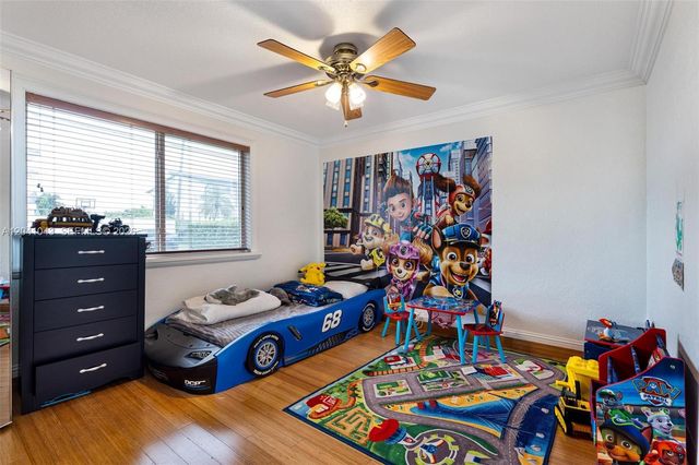 3220 NE 164th St, North Miami Beach, FL 33160