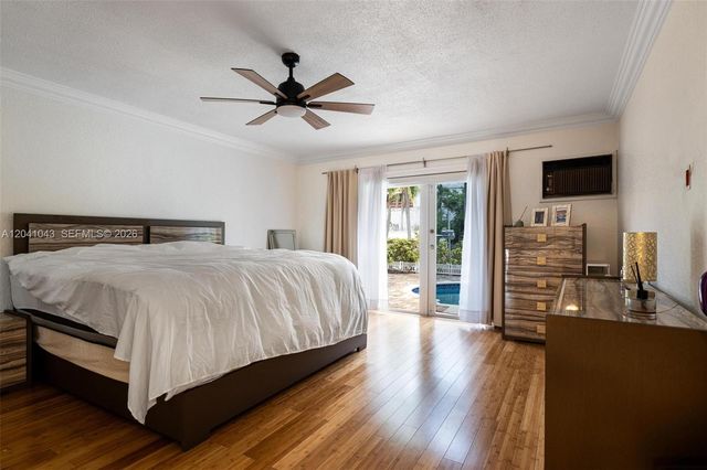 3220 NE 164th St, North Miami Beach, FL 33160
