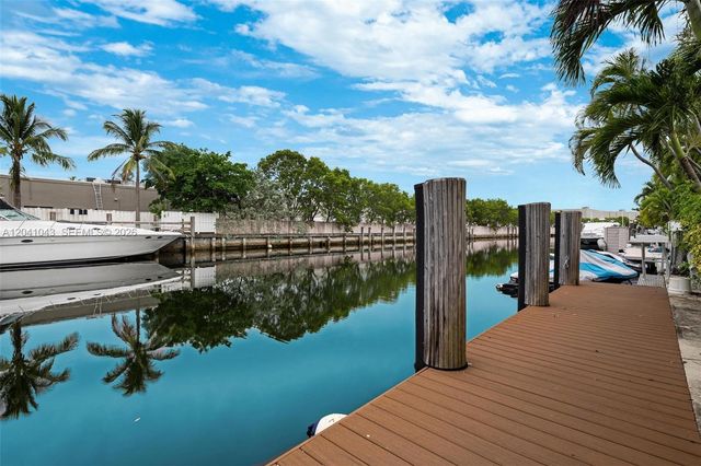 3220 NE 164th St, North Miami Beach, FL 33160