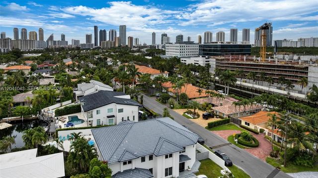 3220 NE 164th St, North Miami Beach, FL 33160
