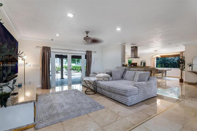 3220 NE 164th St, North Miami Beach, FL 33160