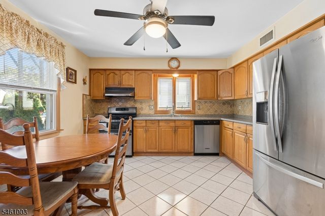 202 E 11Th St, Clifton City, NJ 07011