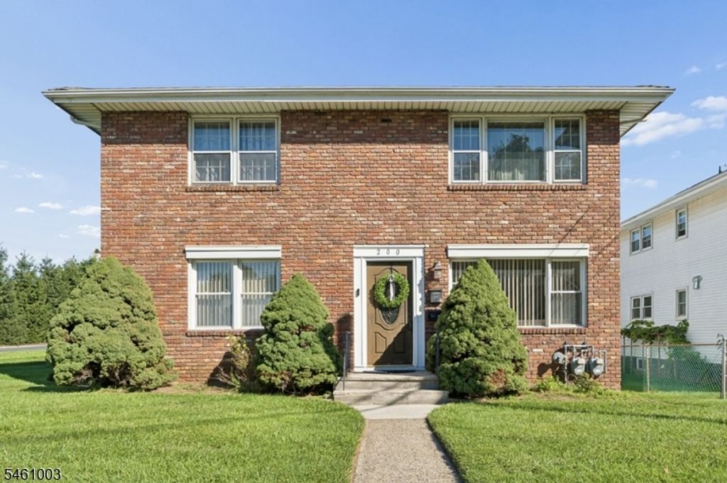 202 E 11Th St, Clifton City, NJ 07011
