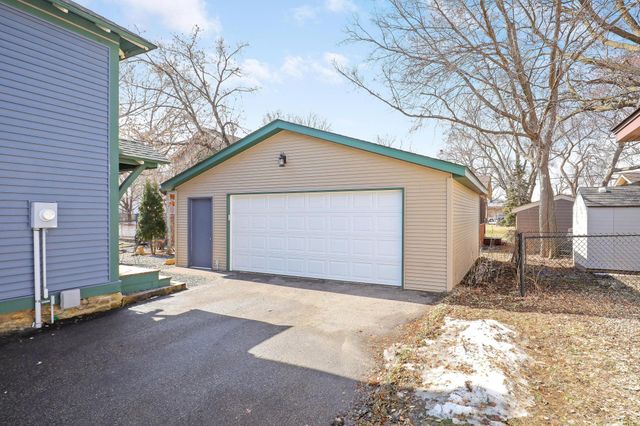 421 Oak Street, Farmington, MN 55024