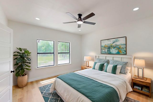 911 E Calhoun Street, Rice, TX 75155