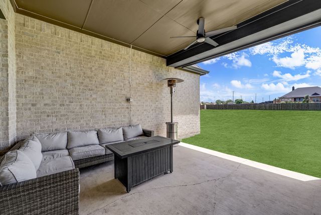 610 Cimarron Meadows Drive, Waxahachie, TX 75167