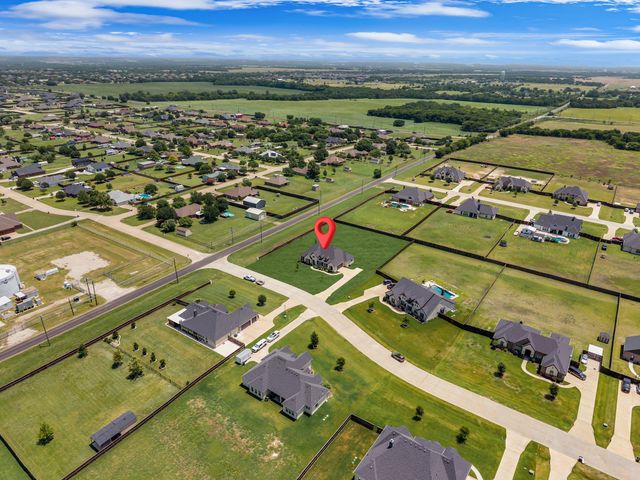 610 Cimarron Meadows Drive, Waxahachie, TX 75167