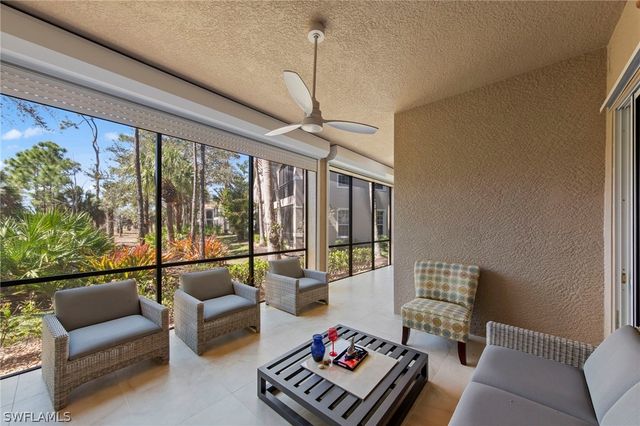 9097 Cherry Oaks TRL 9, Naples, FL 34114