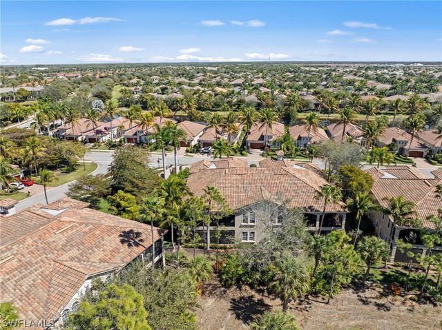 9097 Cherry Oaks TRL 9, Naples, FL 34114