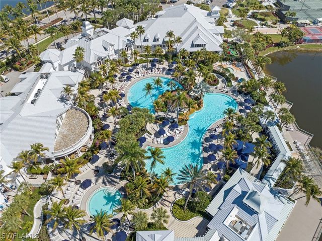 9097 Cherry Oaks TRL 9, Naples, FL 34114