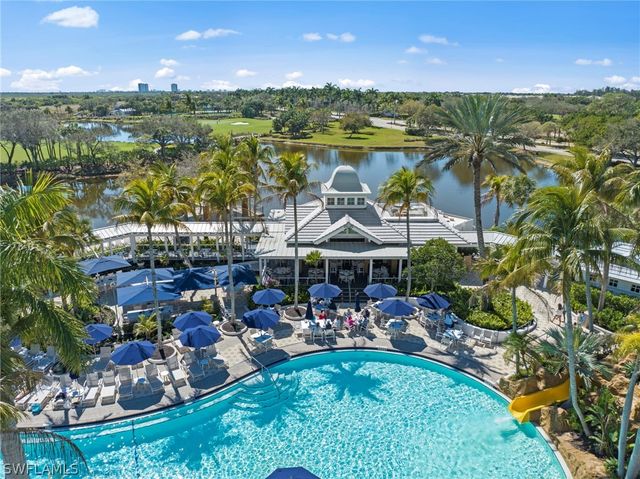 9097 Cherry Oaks TRL 9, Naples, FL 34114