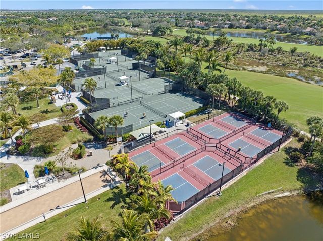 9097 Cherry Oaks TRL 9, Naples, FL 34114