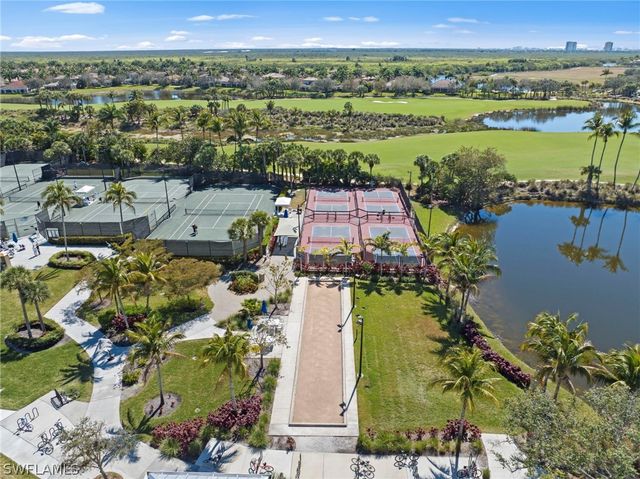 9097 Cherry Oaks TRL 9, Naples, FL 34114