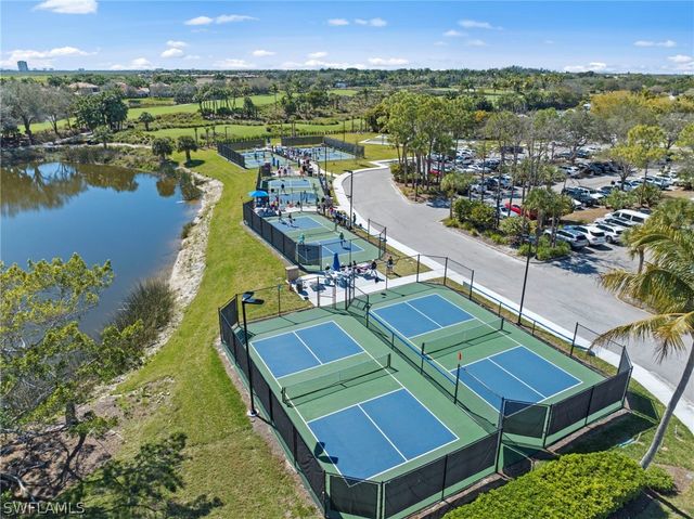 9097 Cherry Oaks TRL 9, Naples, FL 34114