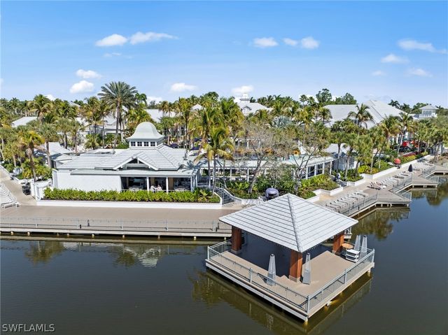 9097 Cherry Oaks TRL 9, Naples, FL 34114