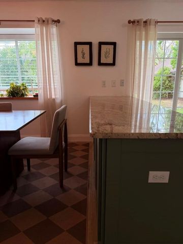 725 LAKE AVENUE, Altamonte Springs, FL 32701