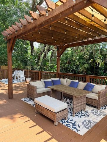 725 LAKE AVENUE, Altamonte Springs, FL 32701
