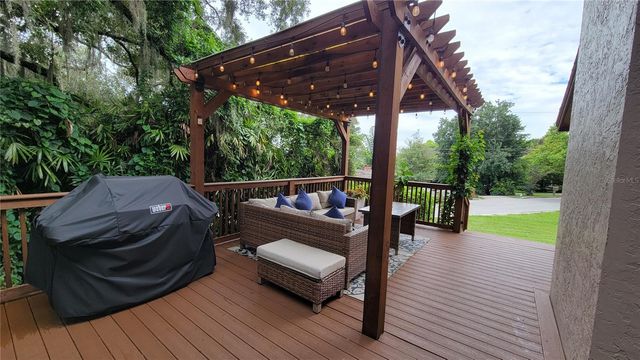 725 LAKE AVENUE, Altamonte Springs, FL 32701