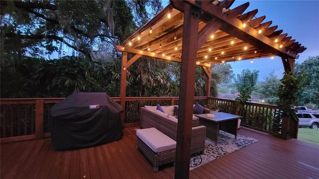 725 LAKE AVENUE, Altamonte Springs, FL 32701