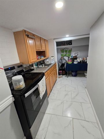 253 Peterson Street, Brentwood, NY 11717