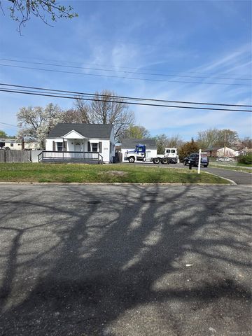 253 Peterson Street, Brentwood, NY 11717